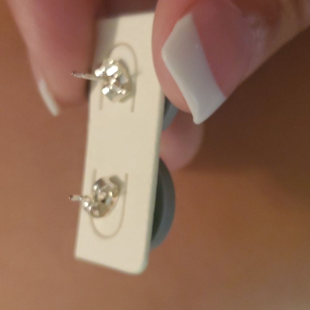 Earrings - Picture 3 of 3